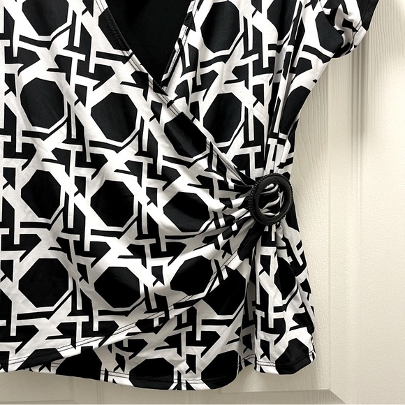 NEW Notations White and Black Geometrical Asymmetrical Pattern Two Layer Blouse - Picture 2 of 5